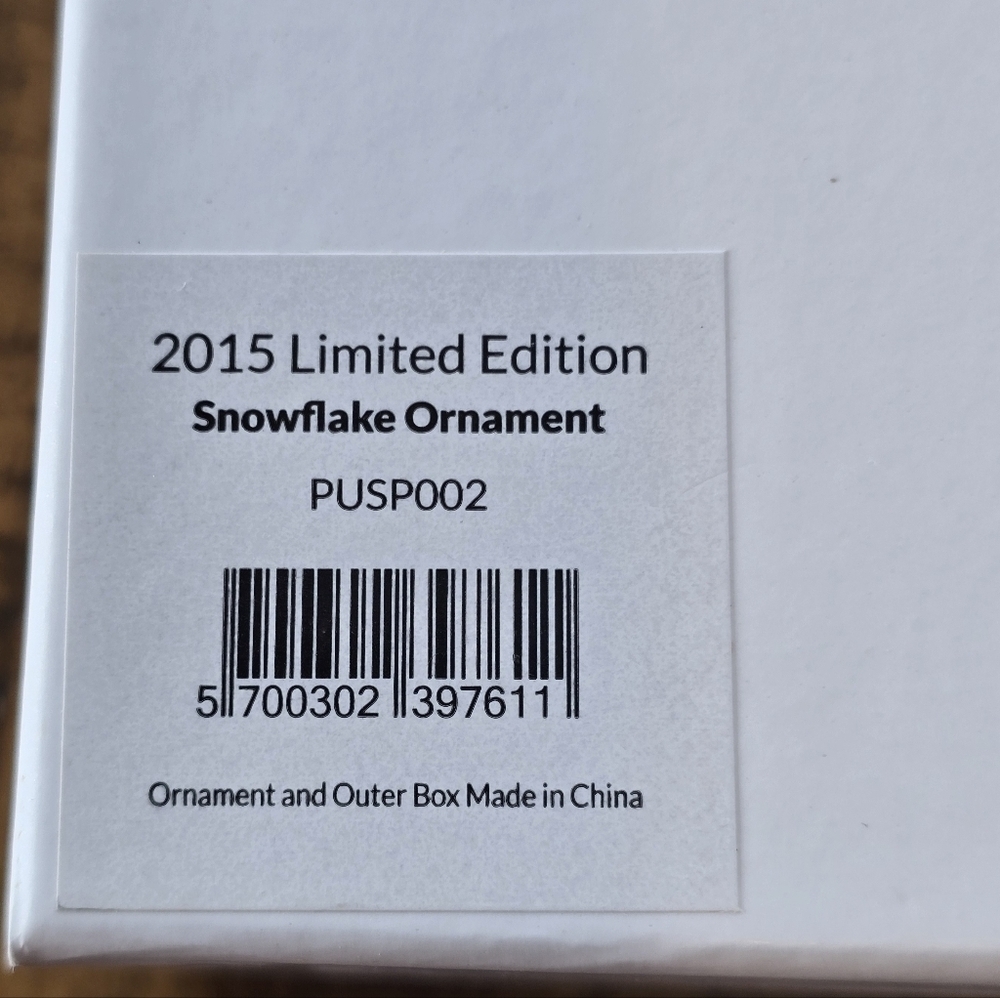 Pandora Limited Edition 2015 Snowflake Ceramic Ornament - Picture 7 of 7